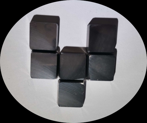 Gris cubierto partes movibles de torneado de la astilla del carburo del cerametal que trabaja a máquina