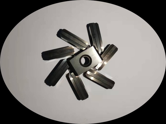 Mpa sin recubrimiento 1570 del cortador de las cuchillas del torno del metal del CNC P25 para el torneado áspero resistente