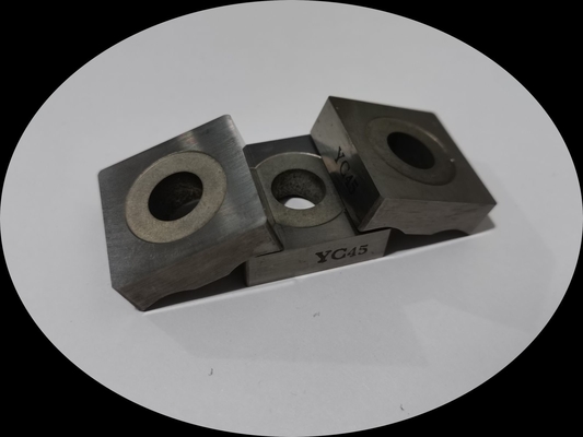 La explotación minera del carburo YC45 inserta la cuchilla de corte color plata del CNC para el acero fundido