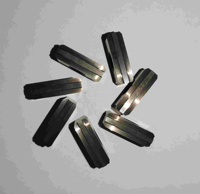 Mpa sin recubrimiento 1570 del cortador de las cuchillas del torno del metal del CNC P25 para el torneado áspero resistente